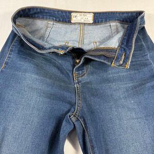 Free People Just Float On High Rise Flare Jeans Size 26 Medium‎ Wash Boho 70s